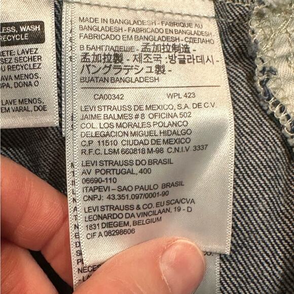 Levi’s Mens Size Small Classic Denim Jacket in 100% Cotton - Picture 6 of 9